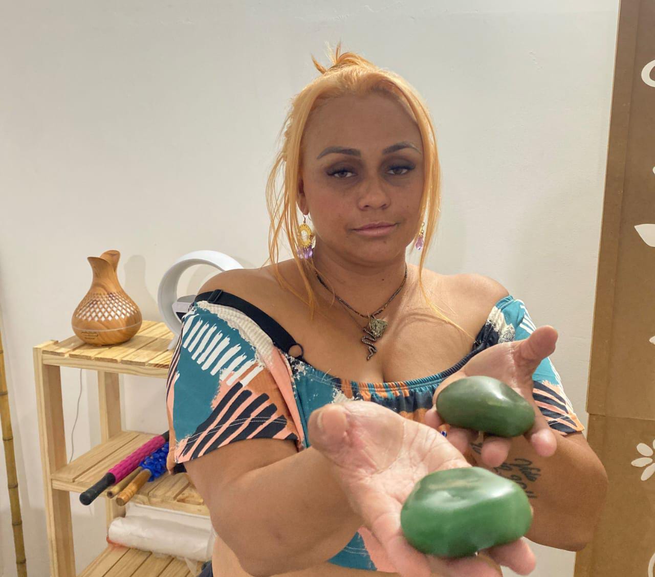 Deborah Vinrhes - Terapeuta Holística